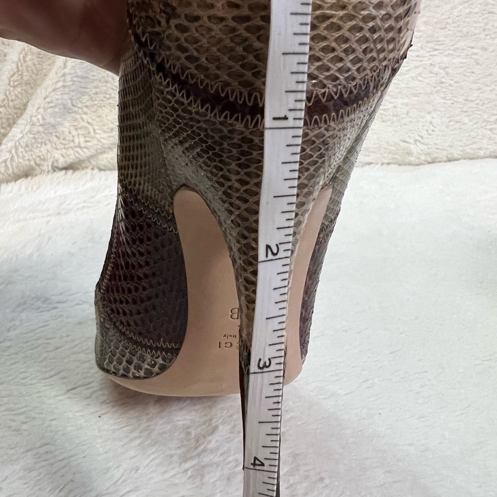 GUCCI Python Printed Pumps 💗 - Picture 8 of 12